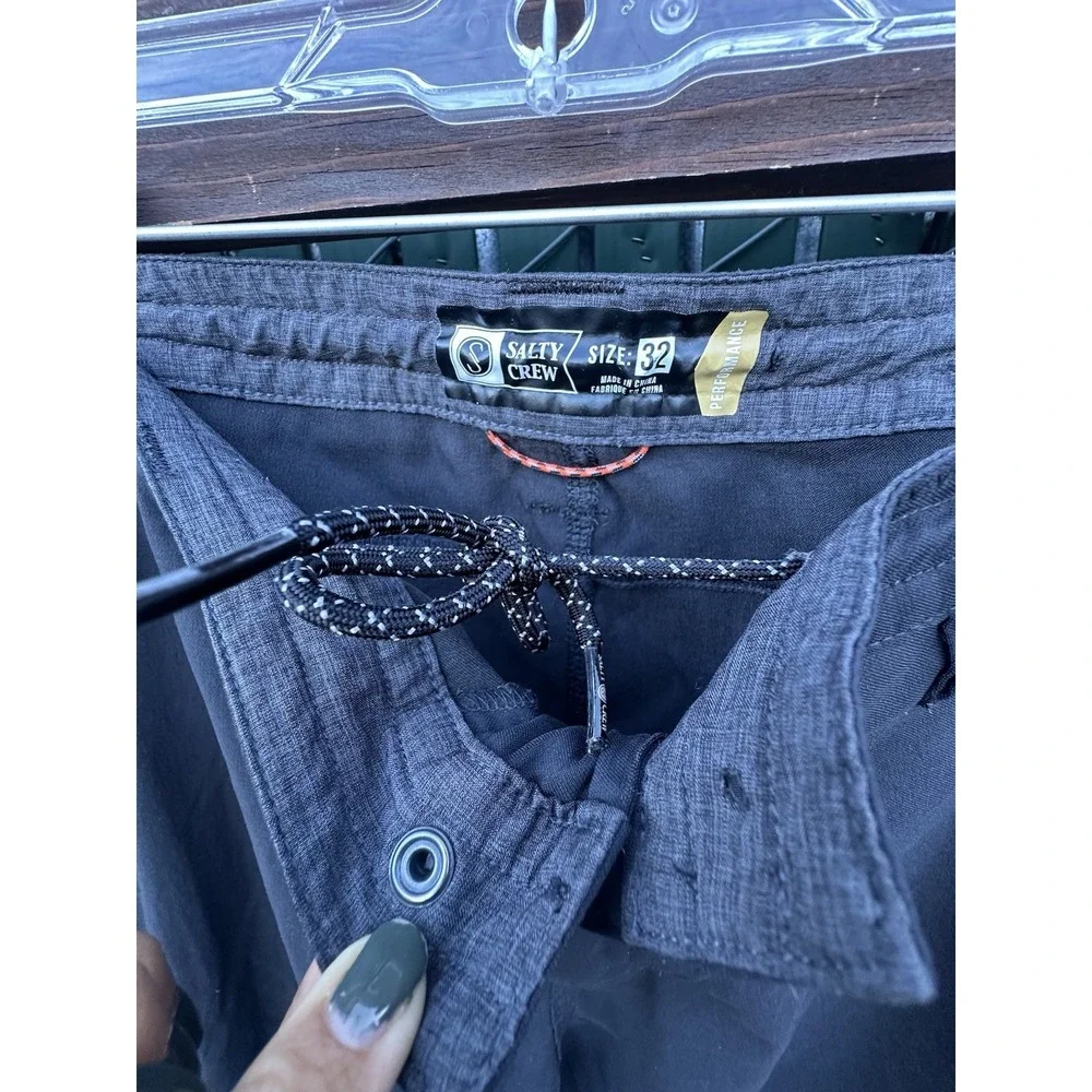 Salty Crew Technical Black Pants Size 32‎